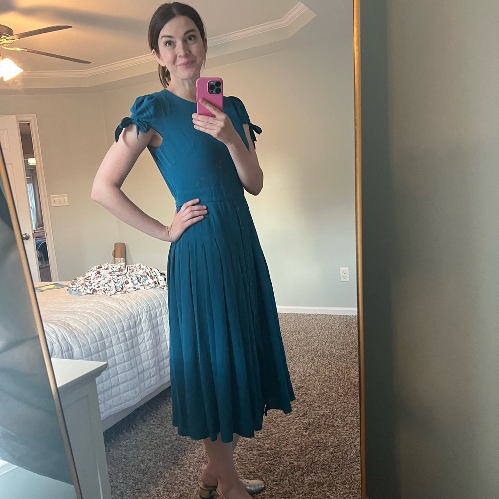 Elegant Teal Midi Dress